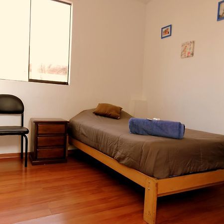 La Casa De Karla Hostel Лима Екстериор снимка
