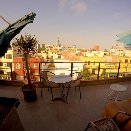 La Casa De Karla Hostel Лима Екстериор снимка