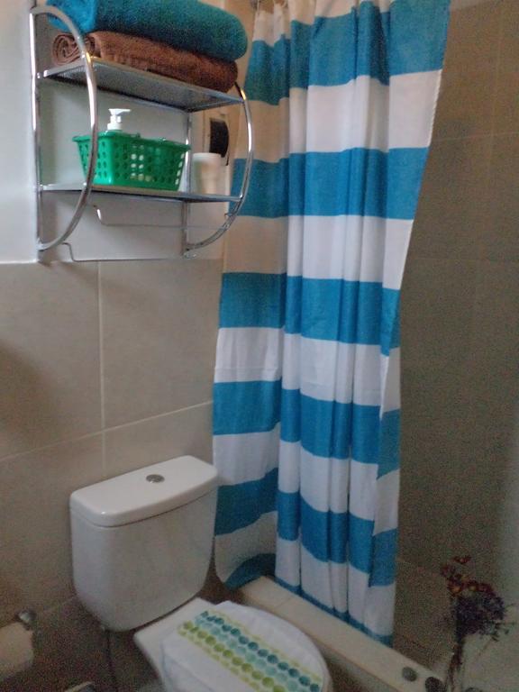 La Casa De Karla Hostel Лима Стая снимка