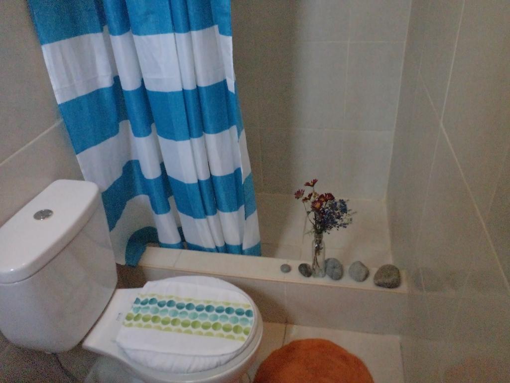 La Casa De Karla Hostel Лима Стая снимка