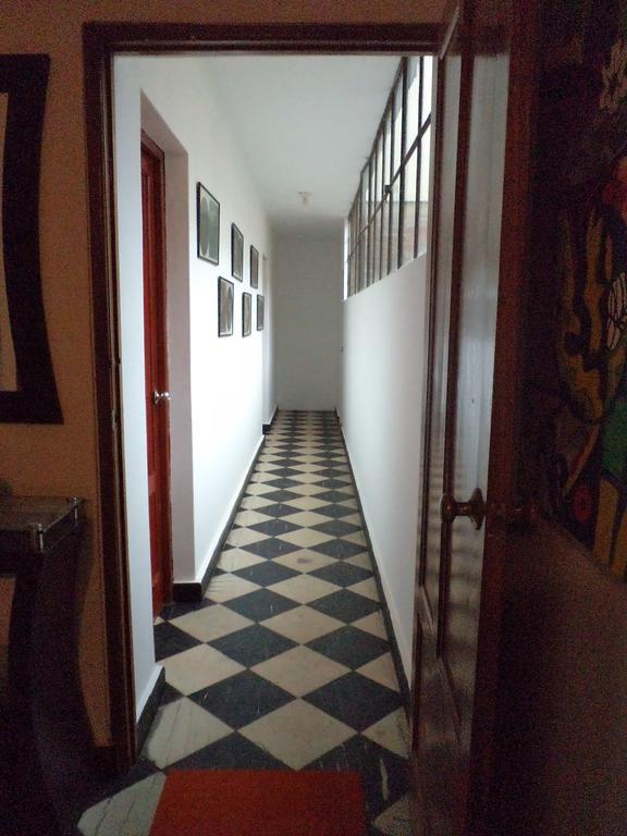 La Casa De Karla Hostel Лима Стая снимка