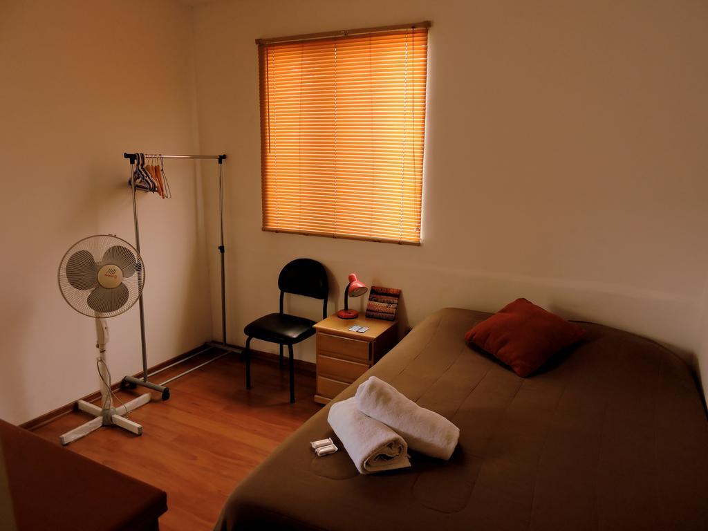 La Casa De Karla Hostel Лима Екстериор снимка