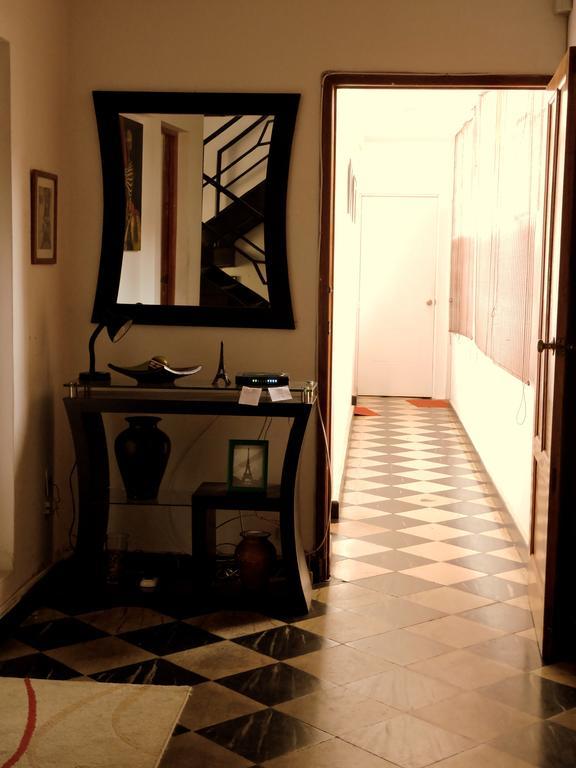 La Casa De Karla Hostel Лима Екстериор снимка