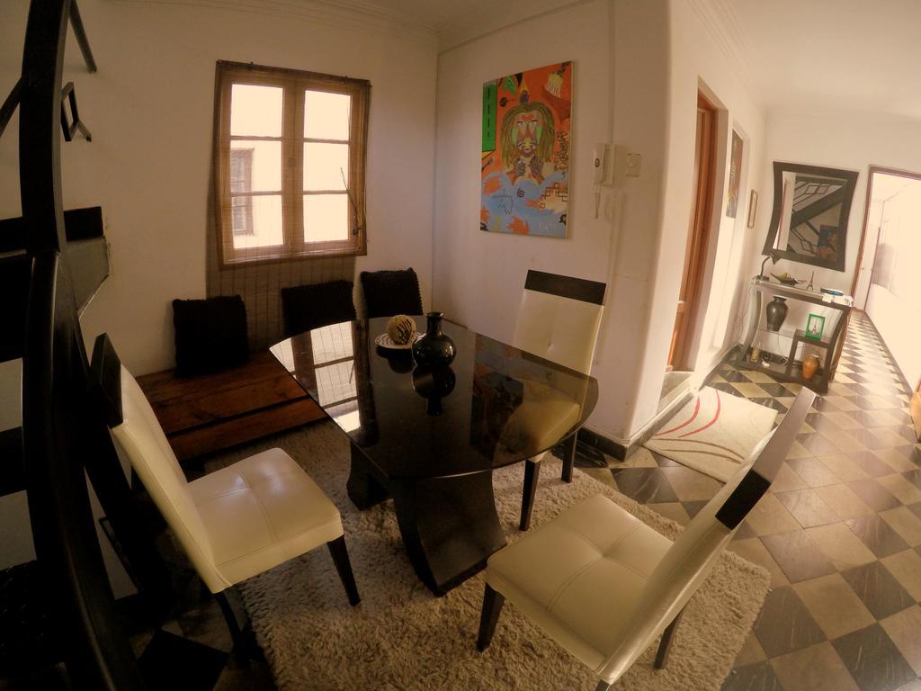 La Casa De Karla Hostel Лима Екстериор снимка